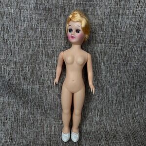 Vintage Darice 7.5 Inch Craft Doll Body Blonde Sleep Eyes Heart Stand